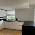 Maison Avec Piscine Dans Un Environnement Idyllique *